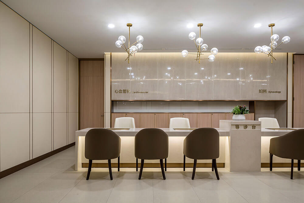 Perennial International Specialist Medical Centre 1/5