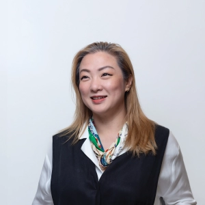 Gwen Tan